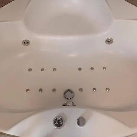 Apartament Jacuzzi Appartement *